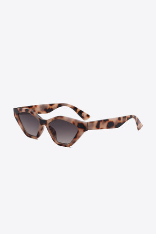 Cat Eye Polycarbonate Sunglasses - Closet of Ren