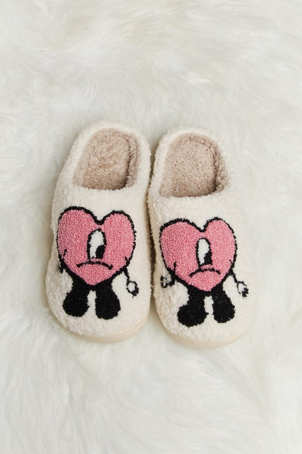 Melody Love Heart Print Plush Slippers - Closet of Ren