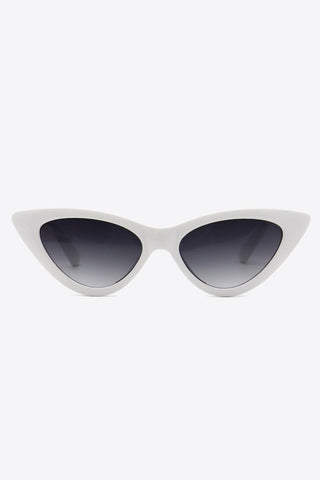 Chain Detail Cat-Eye Sunglasses - Closet of Ren