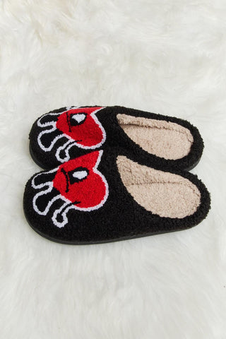 Melody Love Heart Print Plush Slippers - Closet of Ren