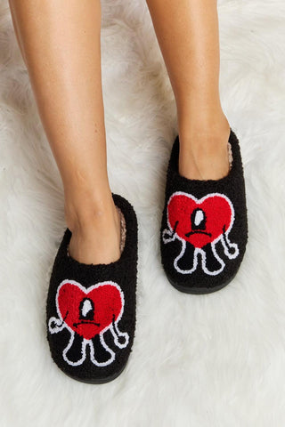 Melody Love Heart Print Plush Slippers - Closet of Ren