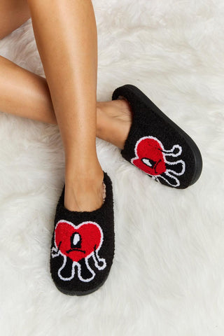 Melody Love Heart Print Plush Slippers - Closet of Ren