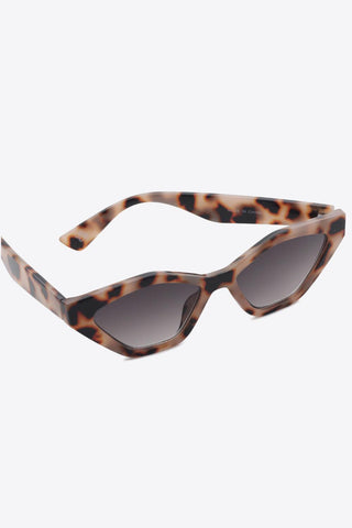 Cat Eye Polycarbonate Sunglasses - Closet of Ren