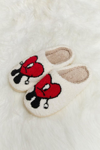 Melody Love Heart Print Plush Slippers - Closet of Ren