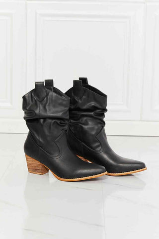 MMShoes Better in Texas Scrunch Cowboy Boots in Black - Closet of Ren